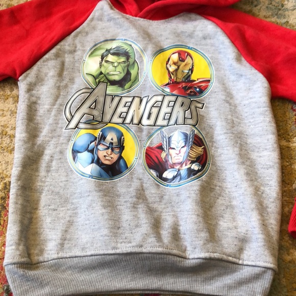 🧜🏼‍♀️3 for $15 item!🧜🏼‍♀️ avengers hoody - Picture 2 of 3